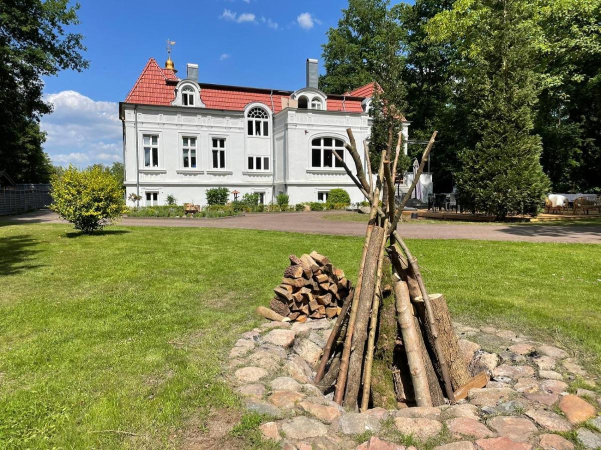 Jagdschloesschen Schwartow Hotel Boizenburg Bagian luar foto